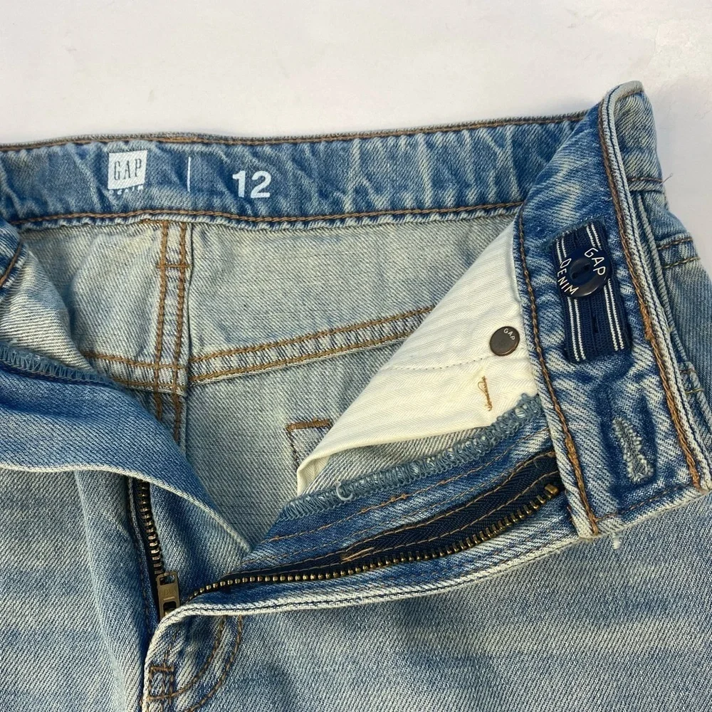 GAP Denim Girl’s High Rise Light Wash Destructed Denim Jean Skirt size 12